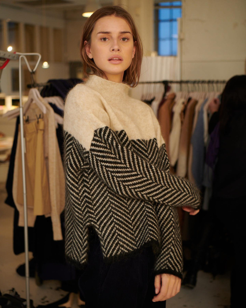 Olivia™ | Jersey de cuello alto de algodón